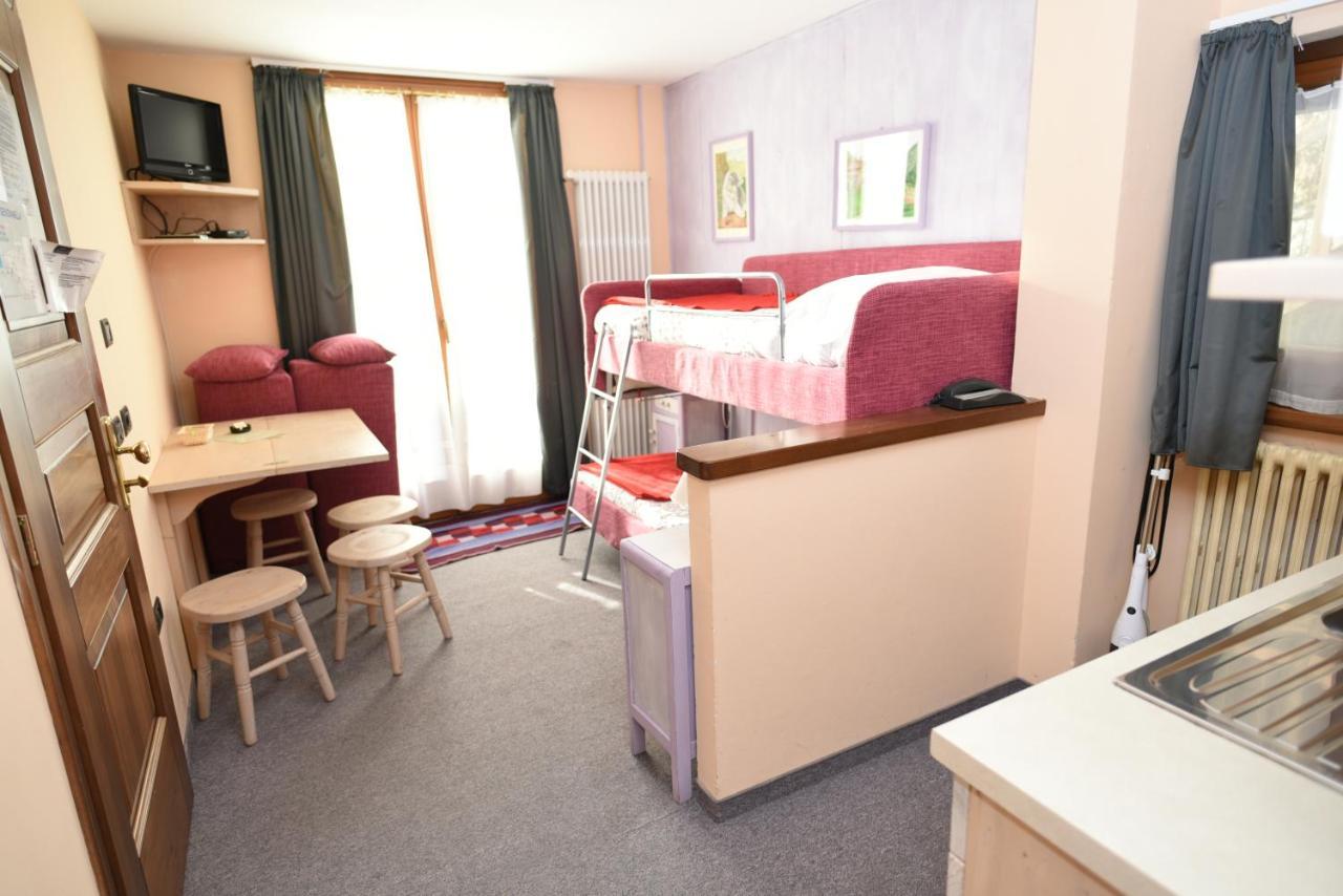 Hotel Genzianella Champoluc Exteriör bild